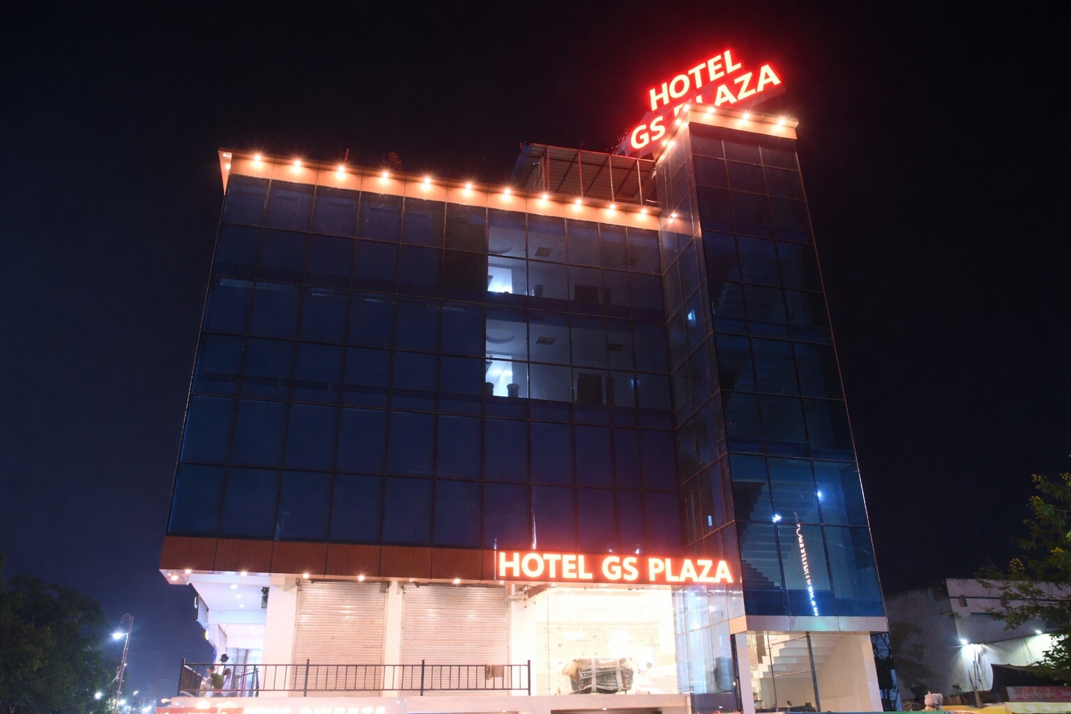 Hotel GS Plaza - Tap to explore photos