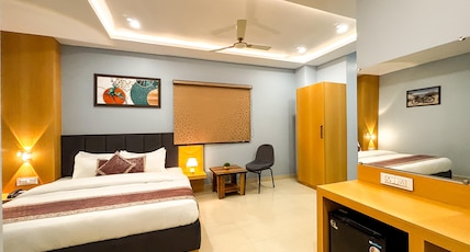 Hotel Manas Inn Room Type - Deluxe Room