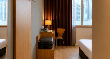DeKing Hotel - Twin Towers Room Type - Superior Twin - City View