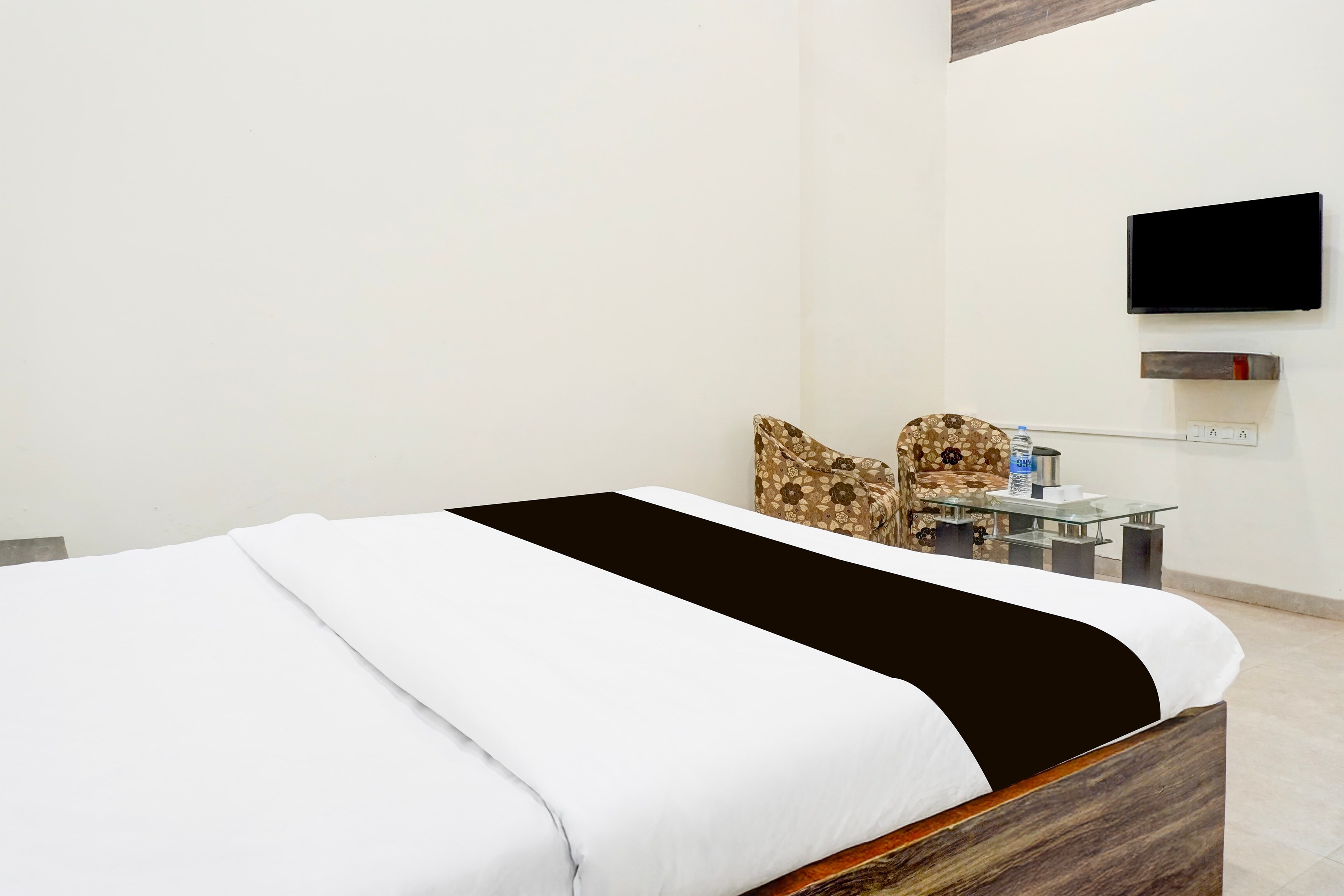 Hotel O Ambassador Hotel Panchgani - Tap to explore photos
