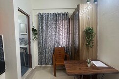 Tiny Studio with Kitchen