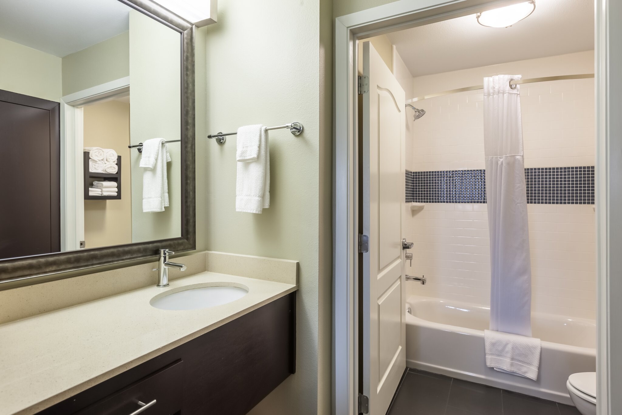 Staybridge Suites HOUSTON I-10 WEST-BELTWAY 8 - Tap to explore photos