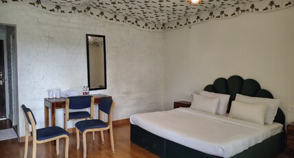 Vanbagh Sariska Room Type - Jungle Cottage with Bathtub