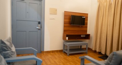 Vistar Holidays 1 Room Type - One-Bedroom Apartment with Pool View