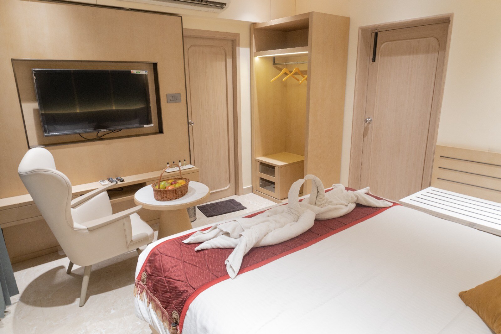 Sri Bharani Hotels - Tap to explore photos