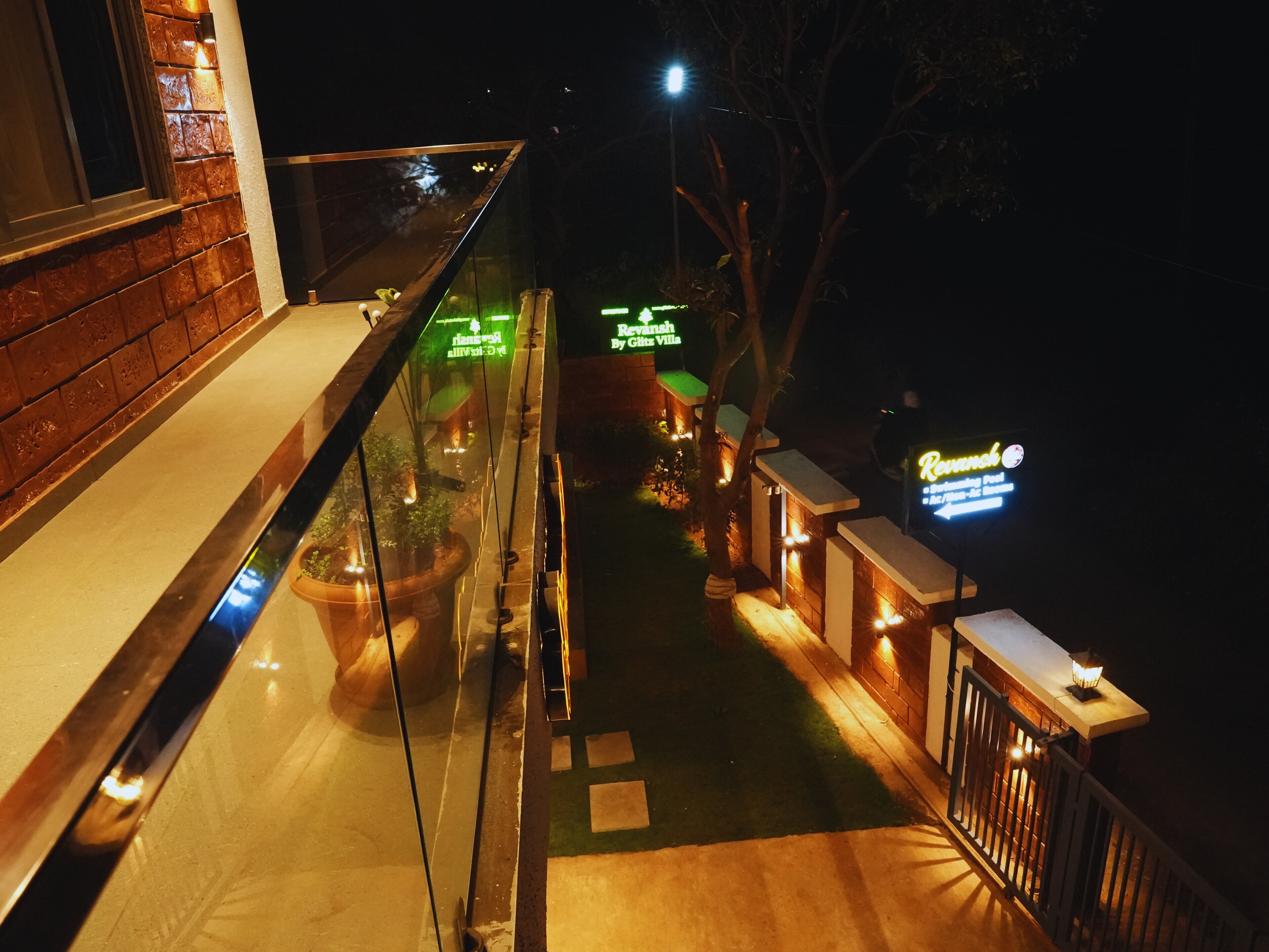 Revansh Villa By Glitz Hotels - Tap to explore photos