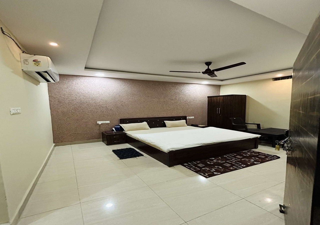 HOTEL SHIKHAR PALACE - Tap to explore photos