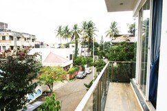 Private 1BHK in a Penthouse with Living Space