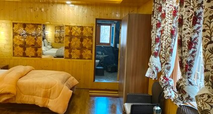Hotel Pahalgam View Room Type - Tripal Bed