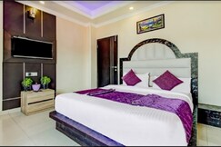 Uphill Courtyard on Hilltop, Family Suites for 1-6 people