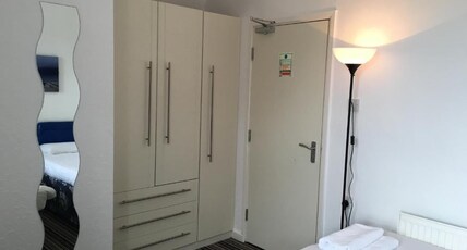 OYO Wave Crest Hotel Room Type - Superior Double Room