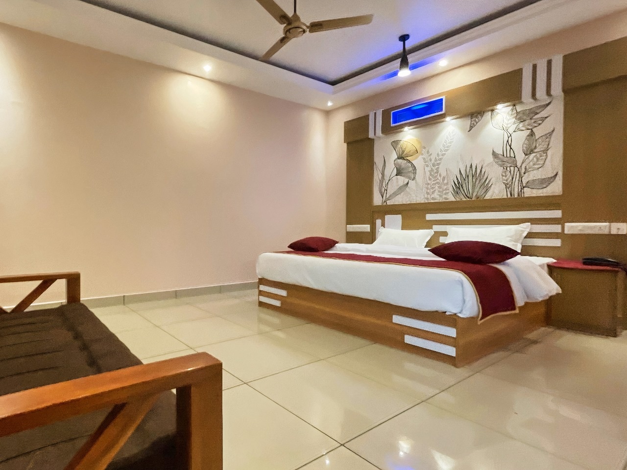 IVYARK RESIDENCY - Tap to explore photos