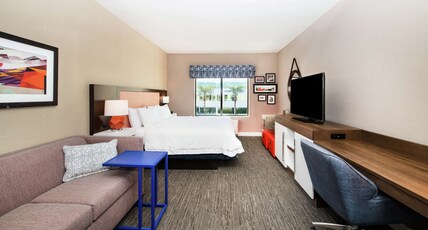 Hampton Inn Phoenix Airport North Room Type - 1 KING BED NONSMOKING