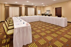 Holiday Inn Express Hotel & Suites St. Charles