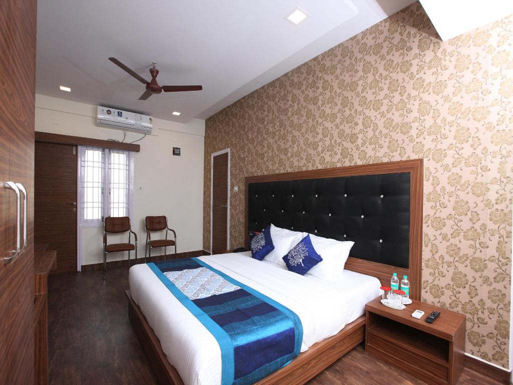 Nexstay Star Holiday INN - Tap to explore photos