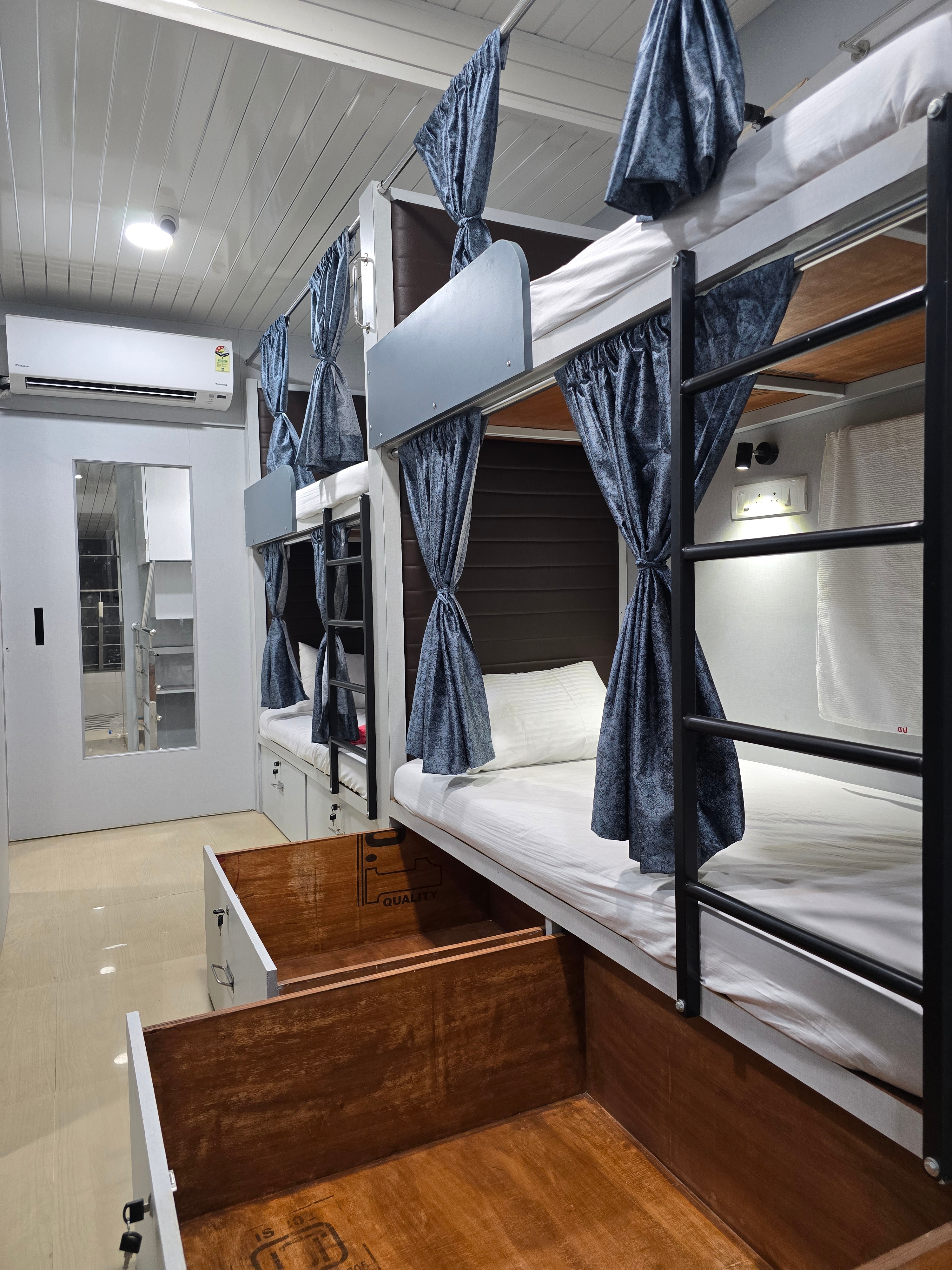 Aqua Marol Dormitory - Tap to explore photos