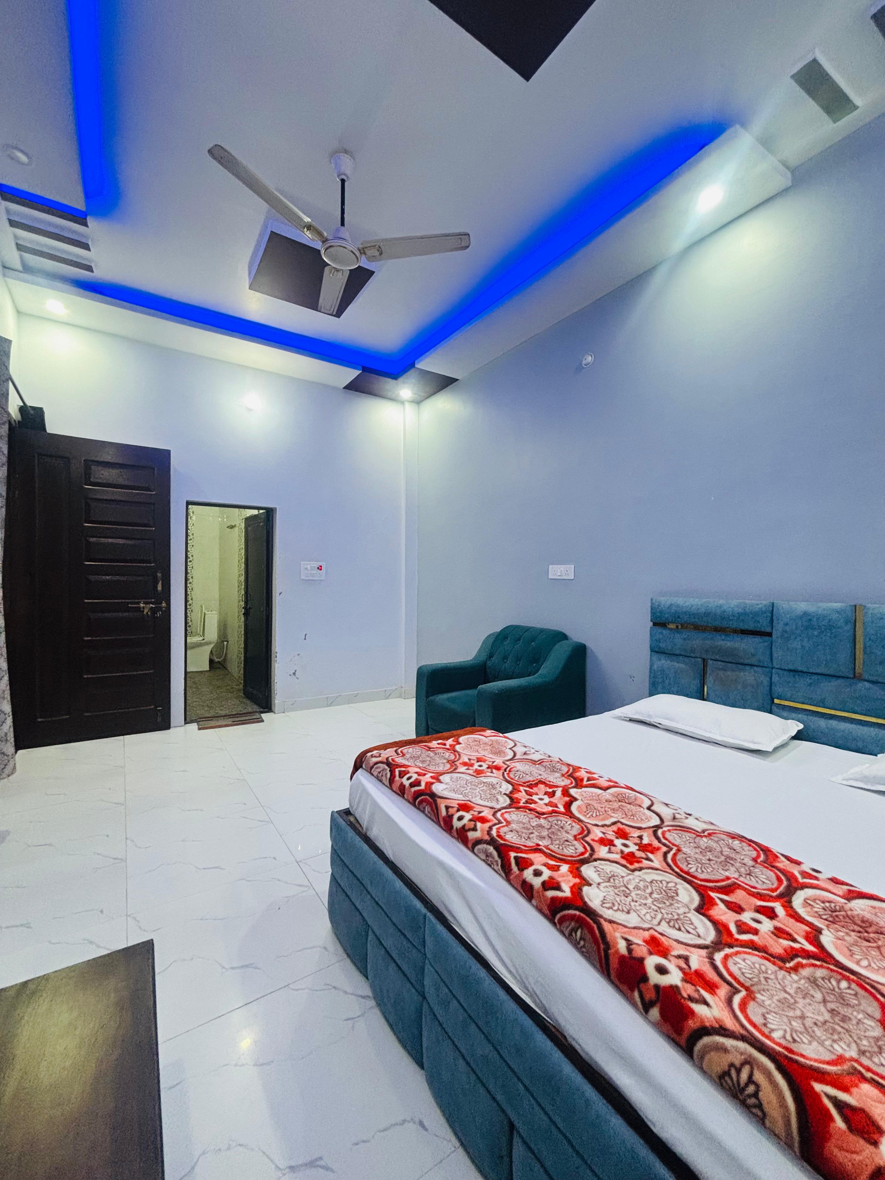 New Aastha Palace - Tap to explore photos