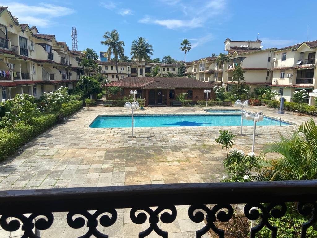 Kamat 1 | 2 BHK Luxurious Pool Facing Apartment - Tap to explore photos