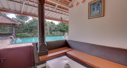 Siddhanta Manor By The Avyaan Room Type - Pool side Mezzanine