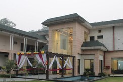Address of Queens Flower Resort