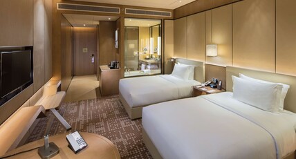DoubleTree by Hilton Xiamen Haicang Room Type - TWIN EXECUTIVE RM BAY VIEW