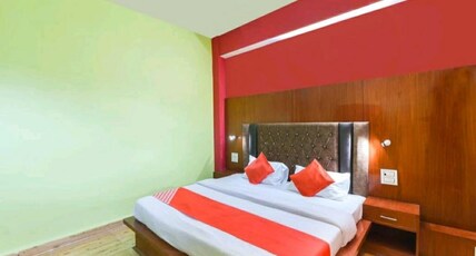 Tosh Regency Room Type - Deluxe Room