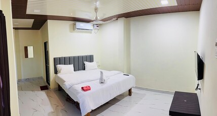 Om Residency Room Type - Bedroom 1