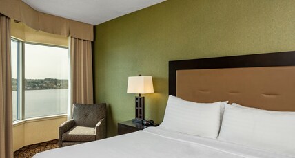 Holiday Inn SYDNEY - WATERFRONT Room Type - 1 King Bed Standard