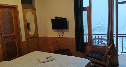 UM Hotels and Restaurant Room Type - Super Deluxe Room