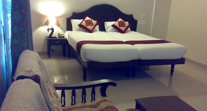 Hotel Sree Visakh Room Type - Deluxe AC Room