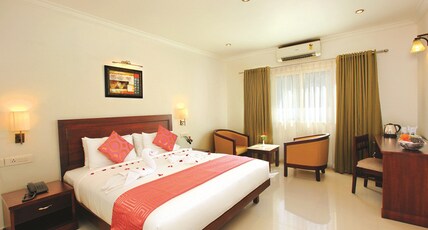 HOTEL RAJ REGENCY Room Type - Deluxe Room