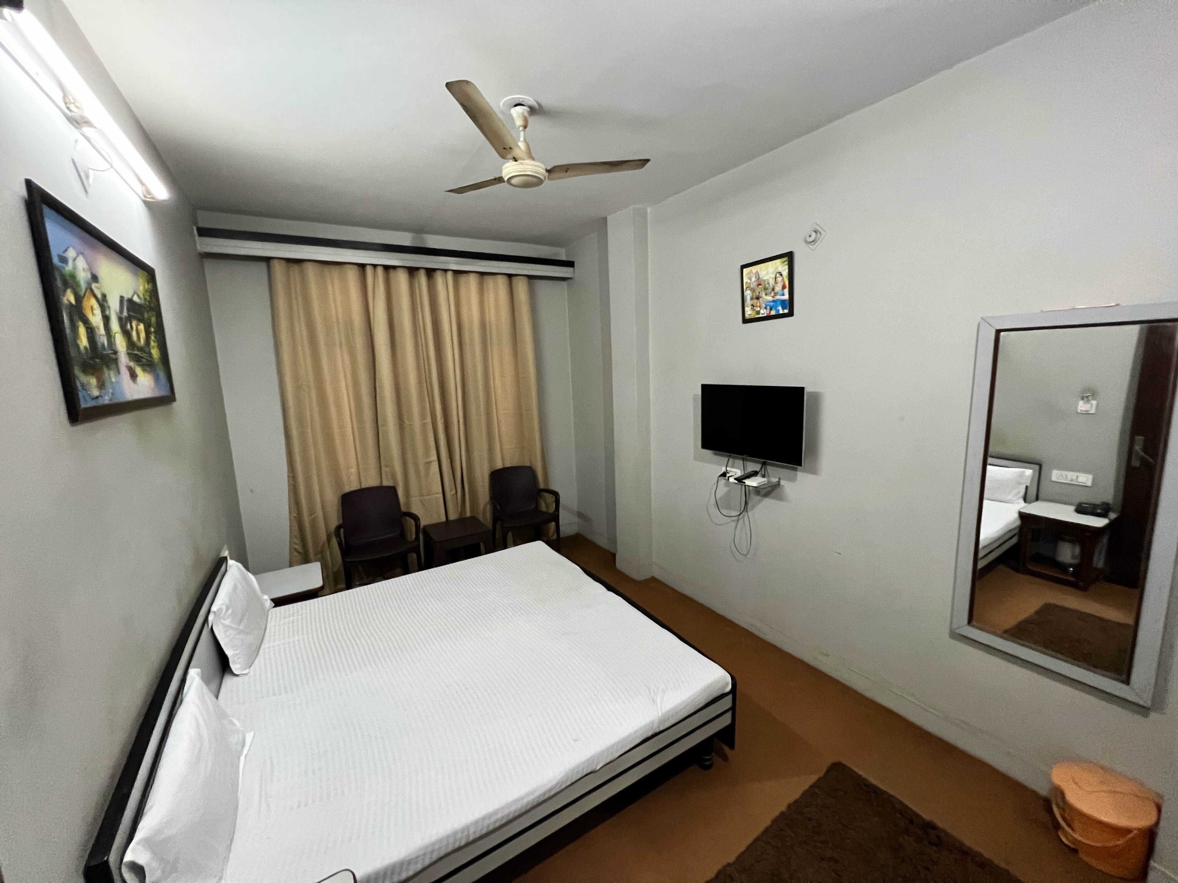 Hotel Shaan - Tap to explore photos