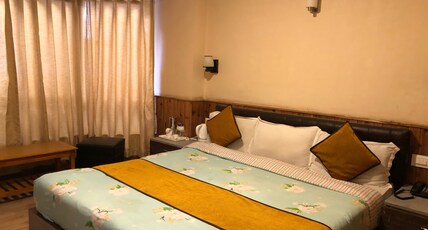 Hotel Mahayana Room Type - Non View Triple Deluxe Room