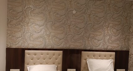 JeevaResidency Room Type - Luxury AC with Twin Bed