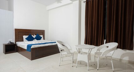 Vatika Resort Room Type - Deluxe Room