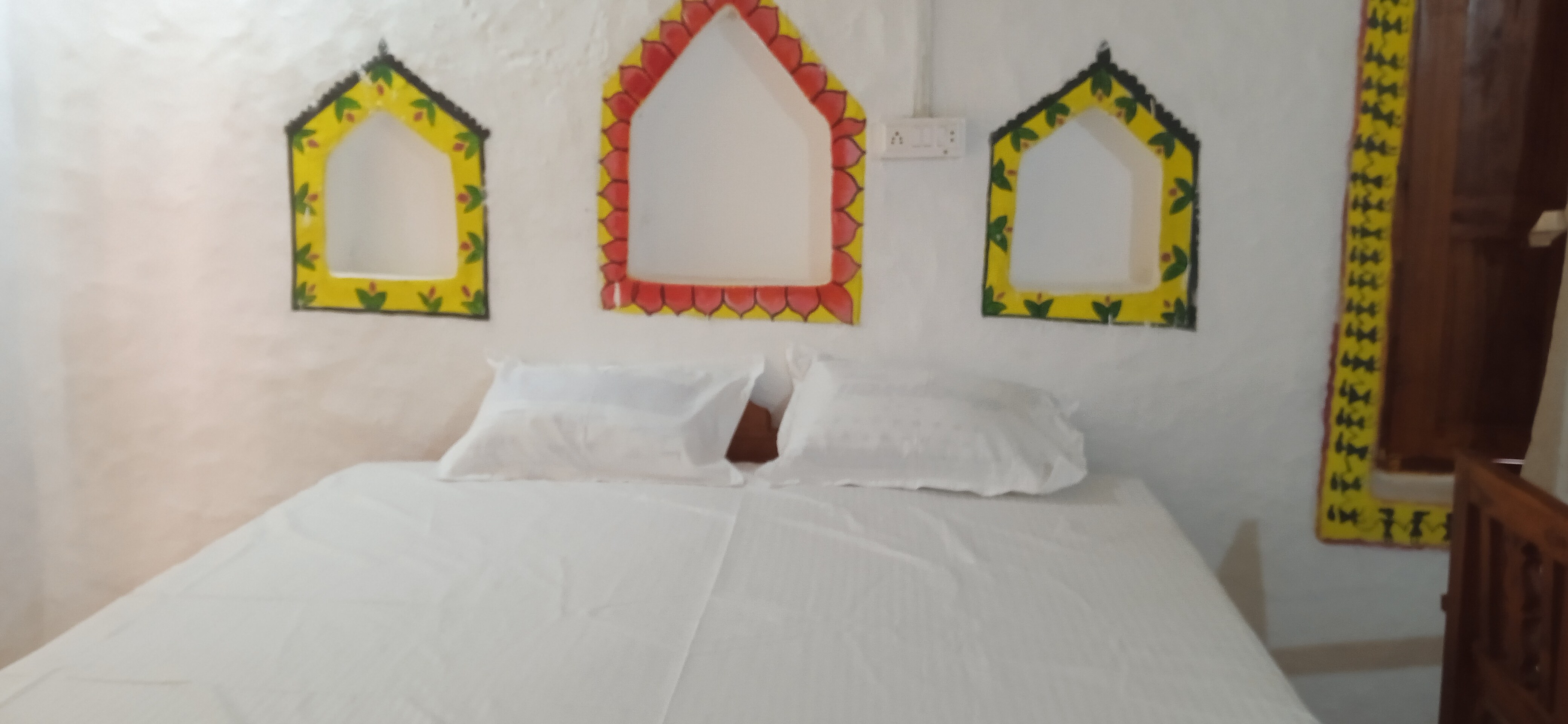Baba Madh Home Stay - Tap to explore photos
