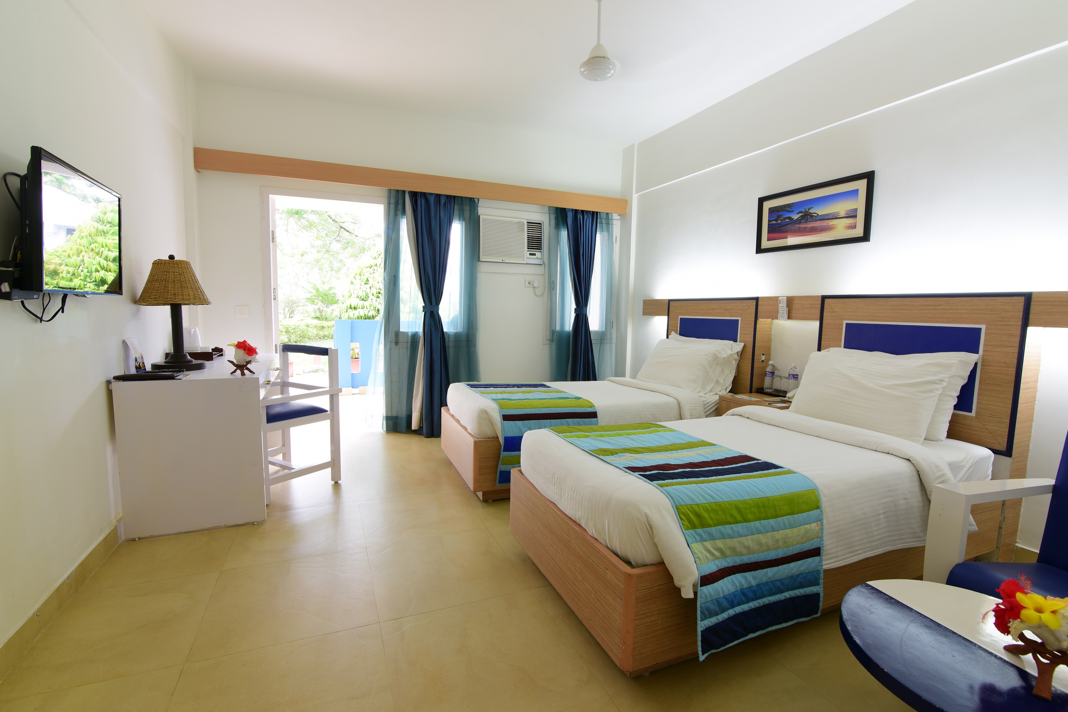 Symphony Oceanus Bay Beach Resort & Spa - Tap to explore photos