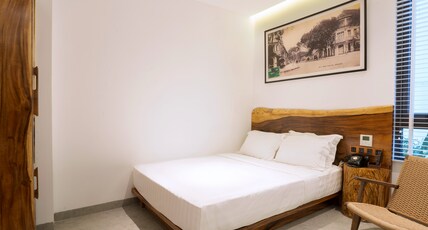 Sky Gem Central Hotel Room Type - Deluxe Double Room