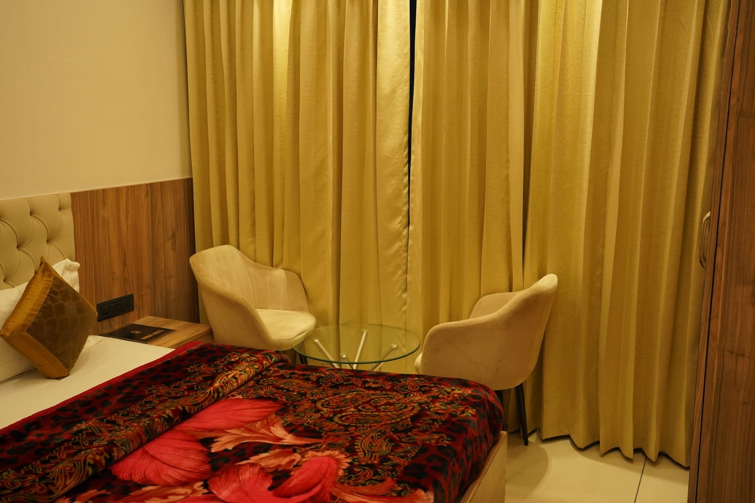 Jannat Hotel, Chamba Himachal - Tap to explore photos