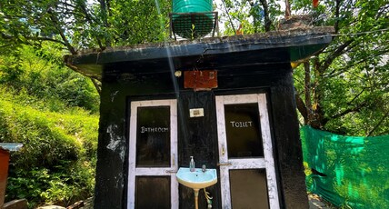 Memoir Homestay | Rooms & Cafe Room Type - Budget Wooden Mudroom with Common Washroom Memoir Homestay | Rooms & Cafe Room Type - Budget Wooden Mudroom with Common Washroom