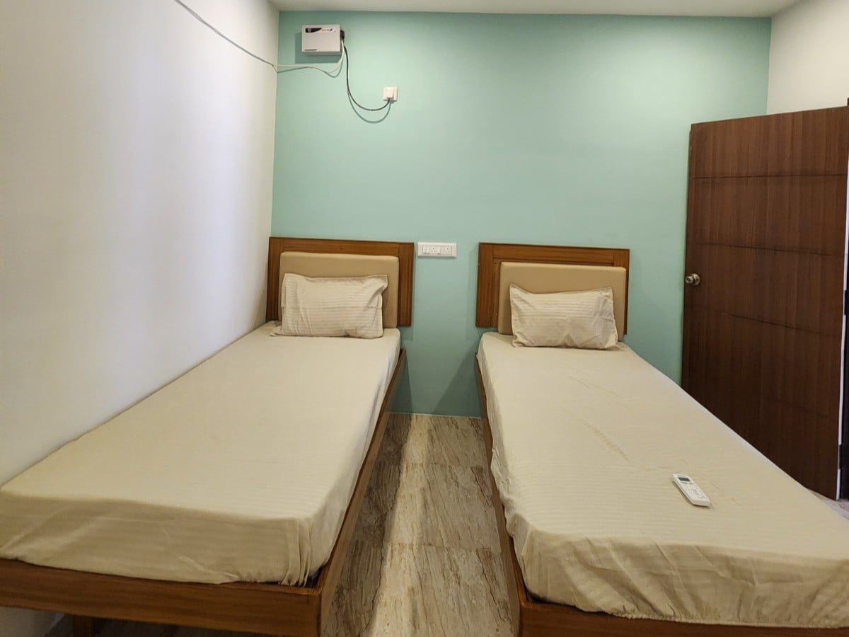 Le Grace Residency - Near Pandi Kovil Ring Road - Tap to explore photos