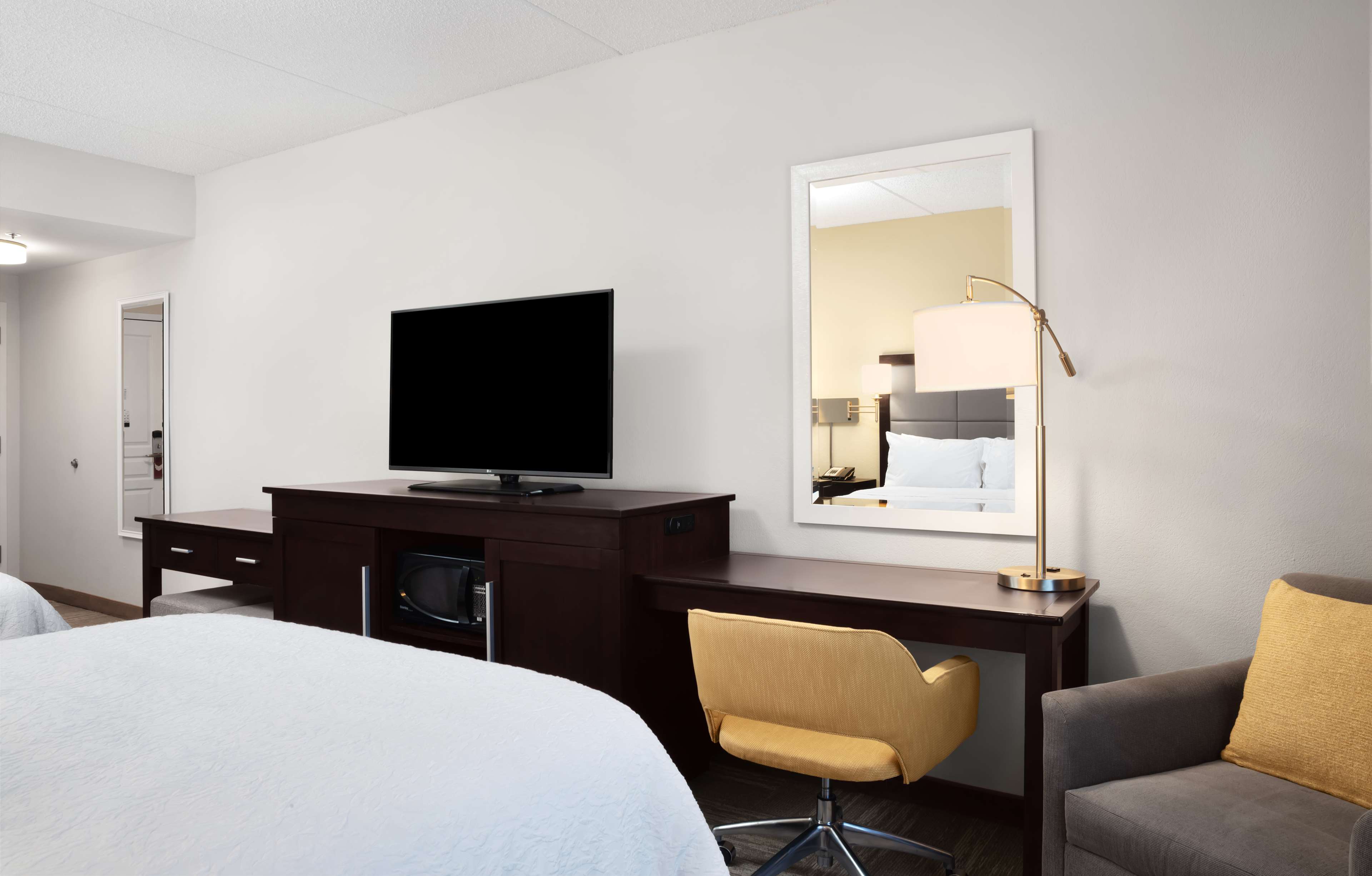 Hampton Inn by Hilton Hallandale Beach Aventura - Tap to explore photos