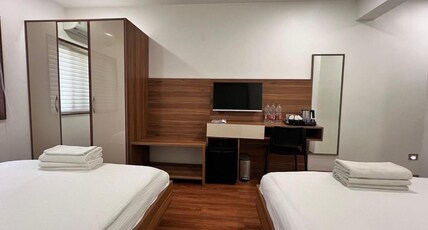Sai Towers Room Type - Superior Quadruple Room