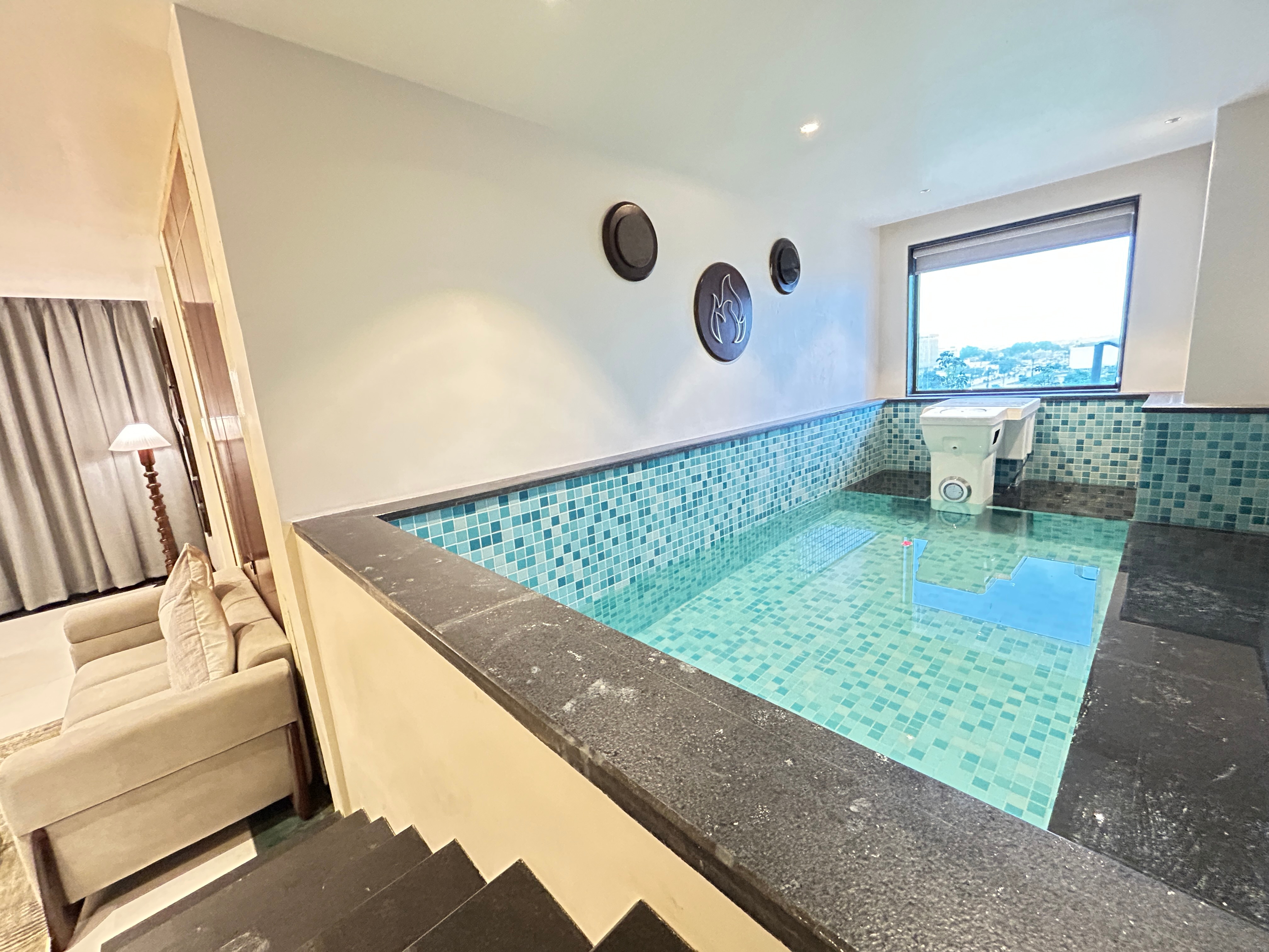 OMAYA SUITES - Tap to explore photos