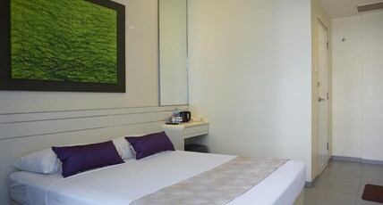 Hotel 81 Elegance Room Type - Superior Room with Balcony