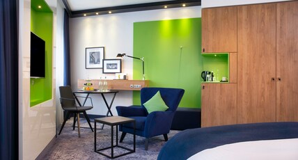 Holiday Inn STUTTGART Room Type - 1 King Bed Premium Smoking