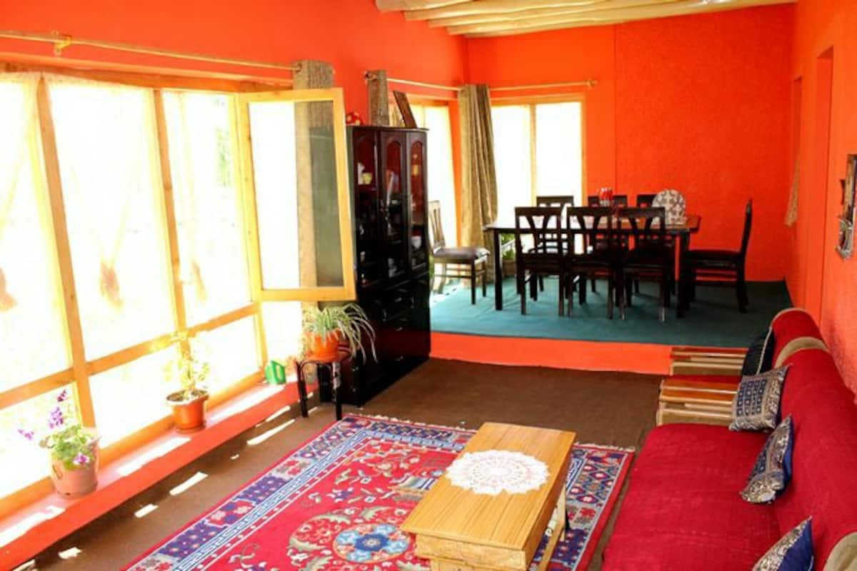Green Villa Guest House Leh | Rooms & Cook - Tap to explore photos