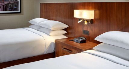 Hilton Pasadena Room Type - 2 QUEEN BEDS MOUNTAIN VIEW