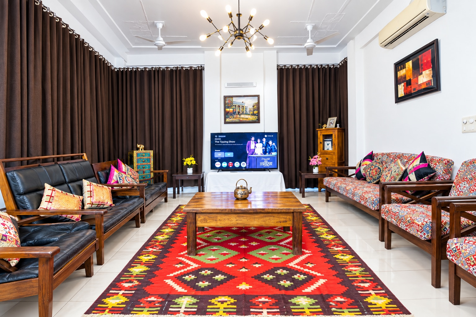 Opulent Antique 6BR Independent Villa in Gurugram - Tap to explore photos