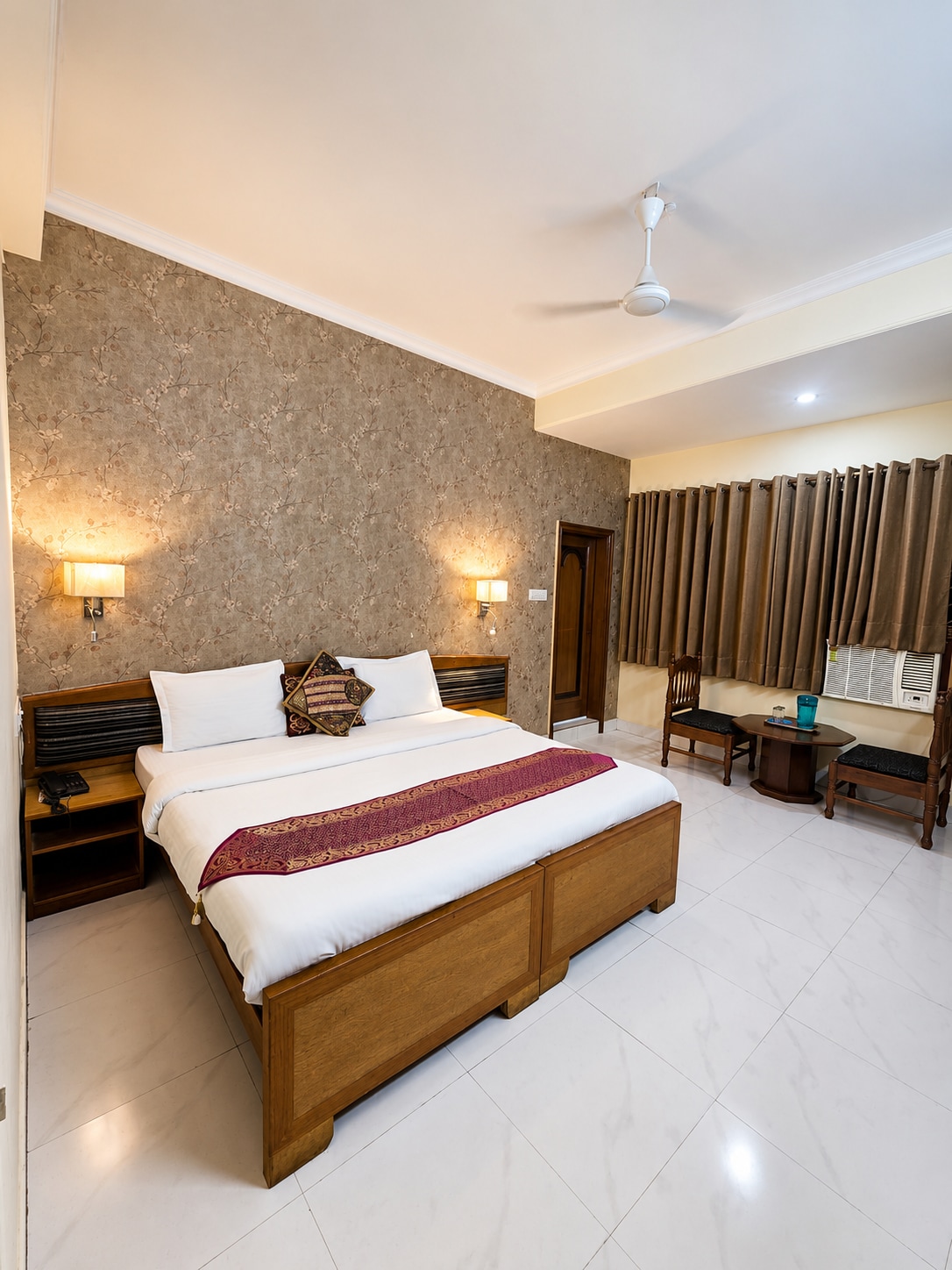 Hotel Gaurav - Tap to explore photos